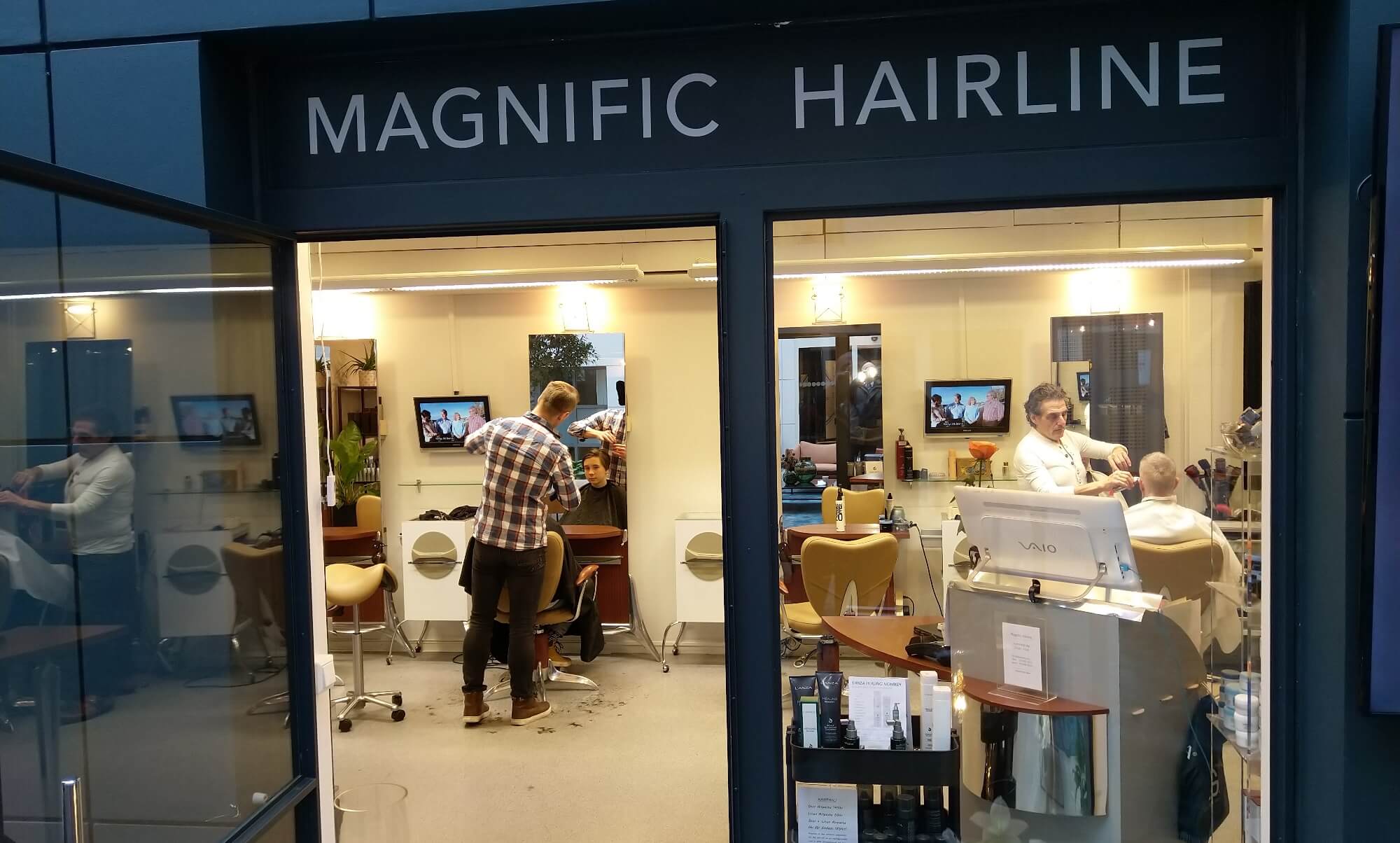 Janne Näränen är tillbaka på salong Magnific Hairline där allt började, 1994 var han elev.